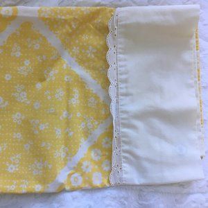 Wamsutta vintage 70s 2 pillowcases + fitted sheet Q yellow floral lace ultracale